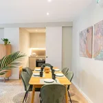 Rent 4 bedroom apartment in barcelona