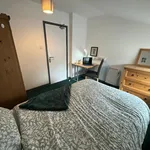 Rent 6 bedroom flat in Swansea