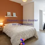 Appartement de 17 m² avec 15 chambre(s) en location à Bron