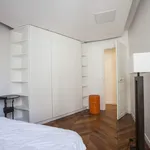 Rent 1 bedroom apartment of 80 m² in Paris