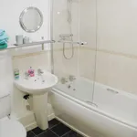 Rent 2 bedroom flat of 40 m² in Warrington