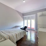 Rent 11 bedroom apartment in Lisbon