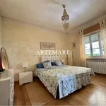 Rent 5 bedroom house of 140 m² in Pietrasanta