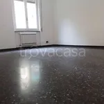 Rent 4 bedroom apartment of 100 m² in Genova