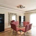 Rent 3 bedroom apartment of 185 m² in Marbella