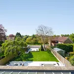 Rent 5 bedroom house in South East England