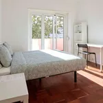 Rent a room in lisbon