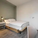 Miete 4 Schlafzimmer wohnung von 10 m² in Berlin