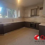 Rent 4 bedroom house of 255 m² in Γλυφάδα