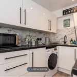 Rent 2 bedroom flat in South West England