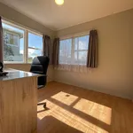 Rent 3 bedroom house in Kaipātiki