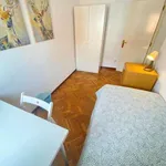 Rent a room in Madrid