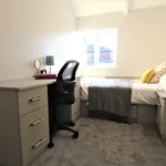 Rent 4 bedroom house in Leeds