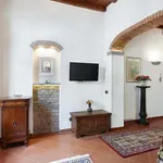 Rent 6 bedroom apartment of 70 m² in Florence