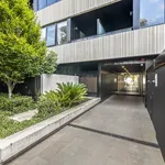 Rent 1 bedroom apartment in Hawthorn East