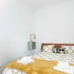 Rent a room of 90 m² in lisbon