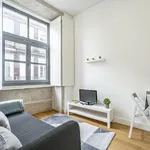 Rent 1 bedroom apartment of 377 m² in Porto