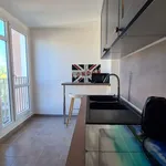 Rent 2 bedroom apartment of 44 m² in Reims