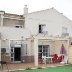 Rent 4 bedroom house in Cádiz