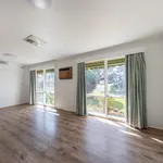 Rent 3 bedroom house in  Melton South VIC 3338                        