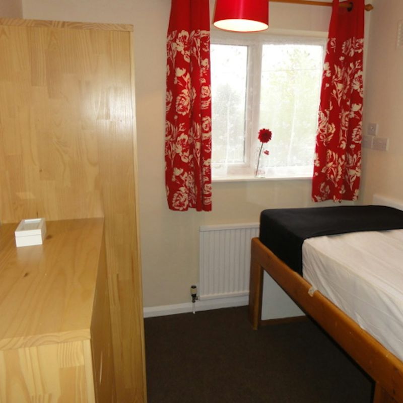 1 Bedroom Property For Rent in Anslow - £390 PCM