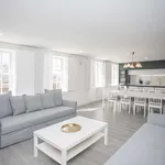 Rent 3 bedroom apartment of 150 m² in porto