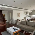 Rent 4 bedroom house of 370 m² in Bangkok