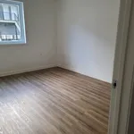 Appartement de 979 m² avec 4 chambre(s) en location à Sherbrooke