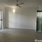 Rent 2 bedroom apartment in Trinity Beach