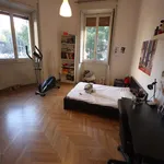 Rent a room of 161 m² in Milan