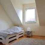 Miete 6 Schlafzimmer wohnung von 101 m² in Frankfurt