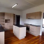 Rent 3 bedroom house of 607 m² in  Upper Mount Gravatt