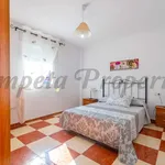 Alquilo 4 dormitorio casa de 140 m² en Canillas de Albaida