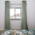 Rent a room in Queluz