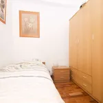 Rent a room of 100 m² in madrid