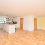 Rent 4 bedroom flat in Harborough