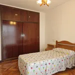 Alquilo 4 dormitorio apartamento de 128 m² en Pamplona