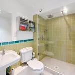 Rent 3 bedroom flat in London