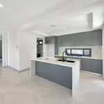 Rent 4 bedroom house in Girraween