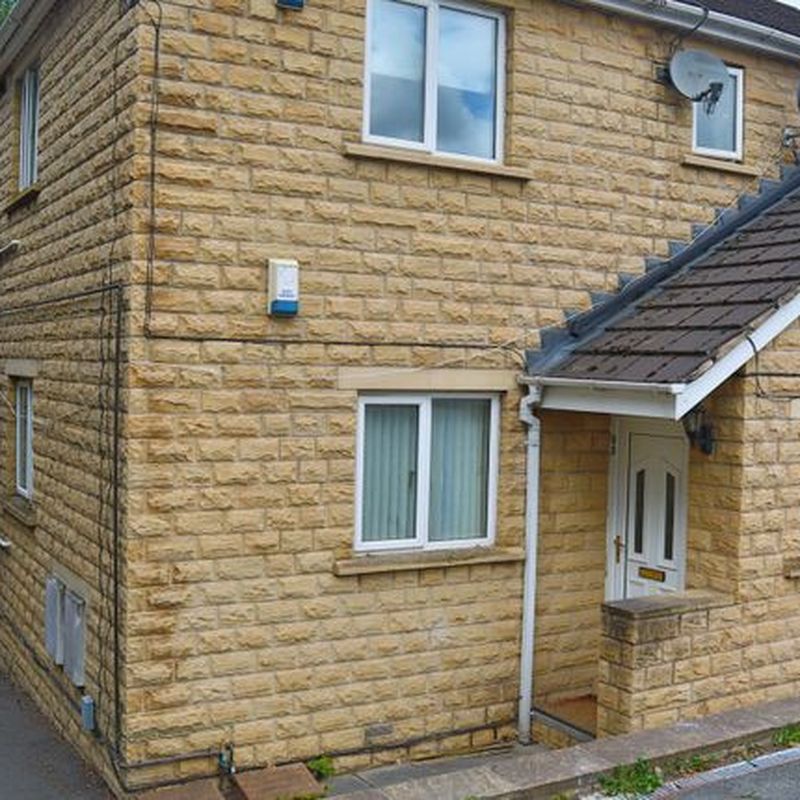 Flat to rent in Woodhead Road, Lockwood, Huddersfield HD4 Honley