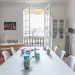 Appartement de 2045 m² avec 4 chambre(s) en location à Paris