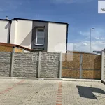 Pronajměte si 3 ložnic/e byt o rozloze 71 m² v Vochov