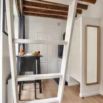 Appartement de 18 m² avec 1 chambre(s) en location à Paris