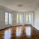 Rent 7 bedroom apartment of 183 m² in Paris 