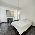 Rent 4 bedroom apartment in Alicante