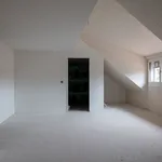 Miete 4 Schlafzimmer wohnung von 121 m² in  Mitteldorfstrasse 6a