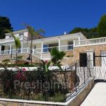 Rent 5 bedroom house of 250 m² in Vallauris