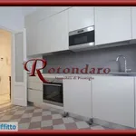 Rent 3 bedroom apartment of 100 m² in Milan