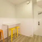 Rent a room of 71 m² in barcelona