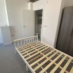 Rent 5 bedroom house in Wales